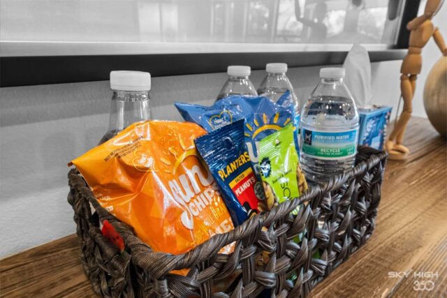 Convenient water and snack basket at Rivercliff Ridgehouse in Beaver Lake, Rogers, AR. Perfect for g.