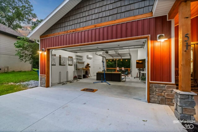 Garage with modern equipment and ample space at Black Bear Cabin, a bike-in vacation rental on Back.