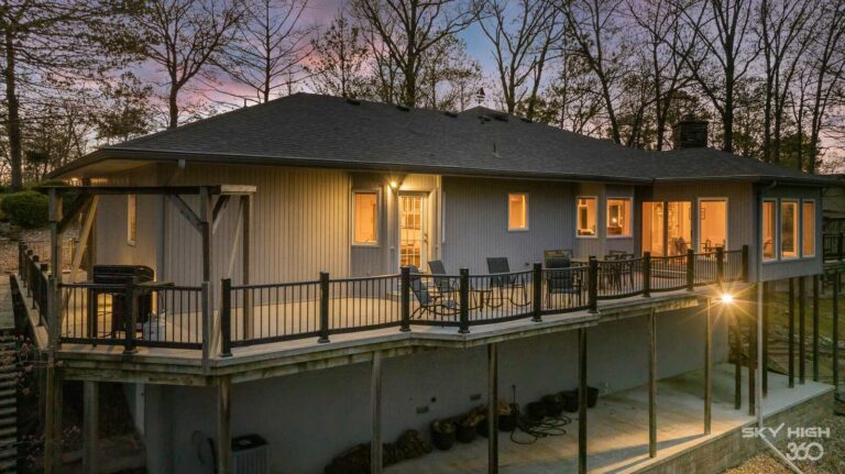 Rayburn Luxe On The Lake